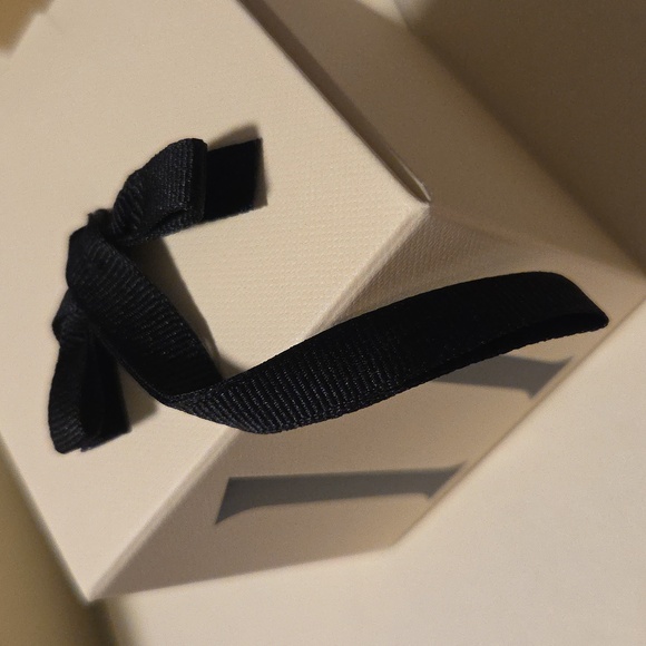 Jo Malone Myrrh & Tonka Candle Ornament - Picture 4 of 4